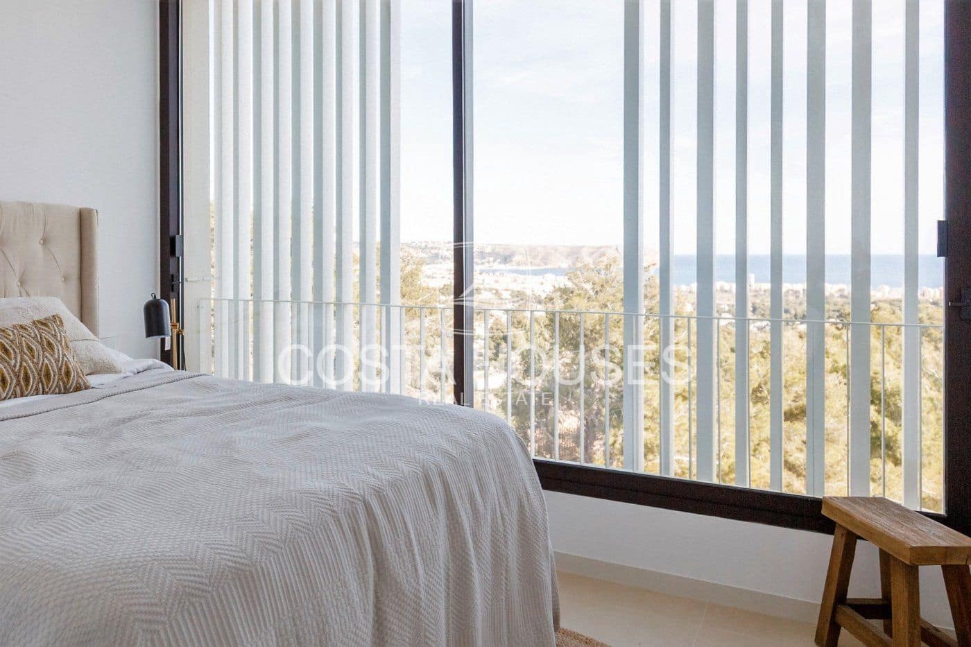 4 bedroom Villa for sale in Javea / Xabia with pool - € 1,750,000 (Ref: 8863956)