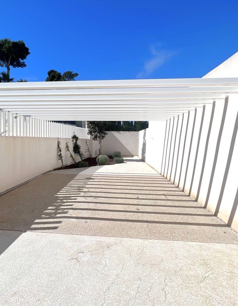 4 bedroom Villa for sale in Javea / Xabia with pool - € 1,750,000 (Ref: 8863956)