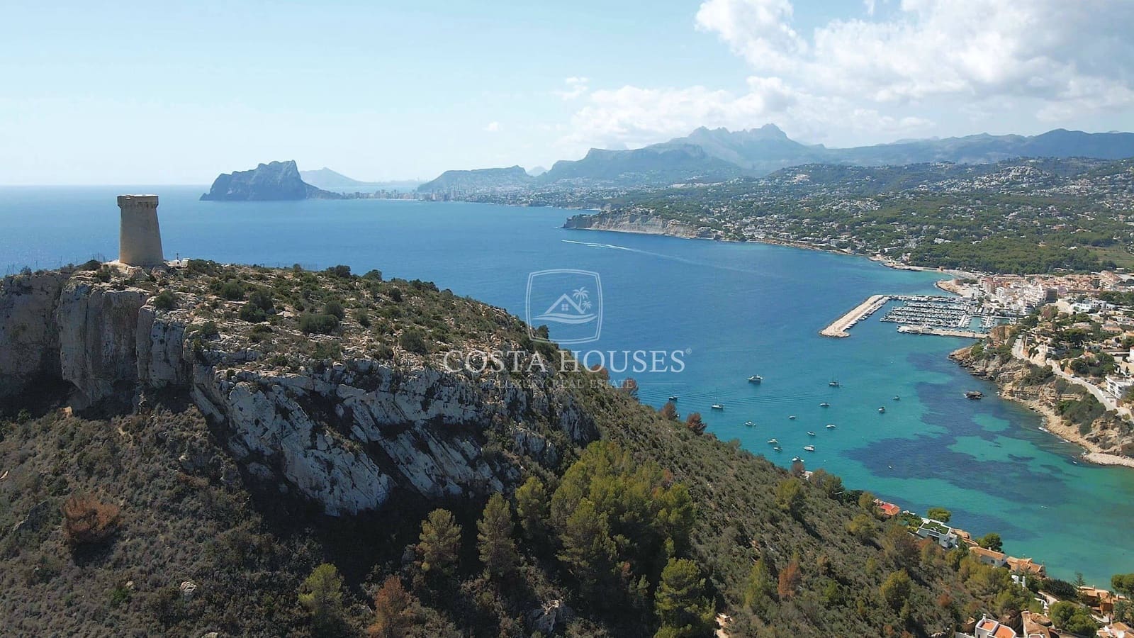 4 bedroom Villa for sale in Moraira with pool - € 1,790,000 (Ref: 8863961)