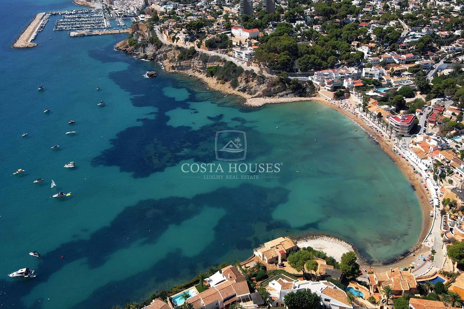 4 bedroom Villa for sale in Moraira with pool - € 1,790,000 (Ref: 8863961)