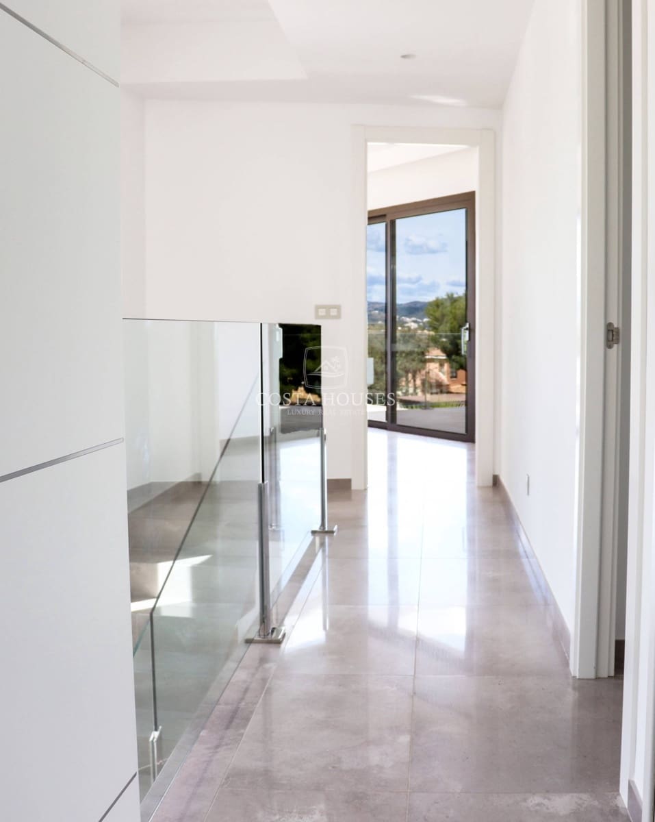 6 bedroom Villa for sale in Javea / Xabia with pool - € 1,795,000 (Ref: 8863962)