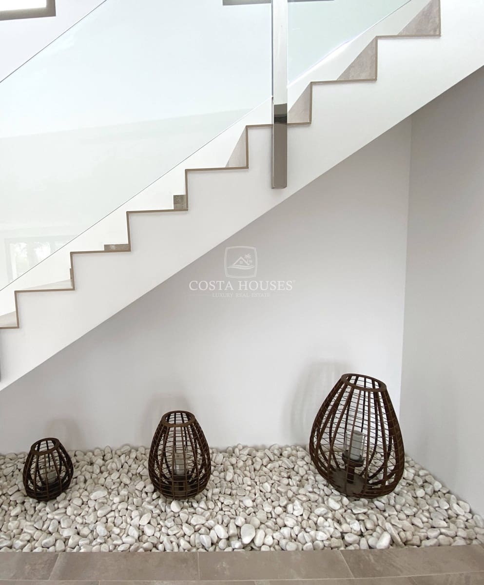 6 bedroom Villa for sale in Javea / Xabia with pool - € 1,795,000 (Ref: 8863962)