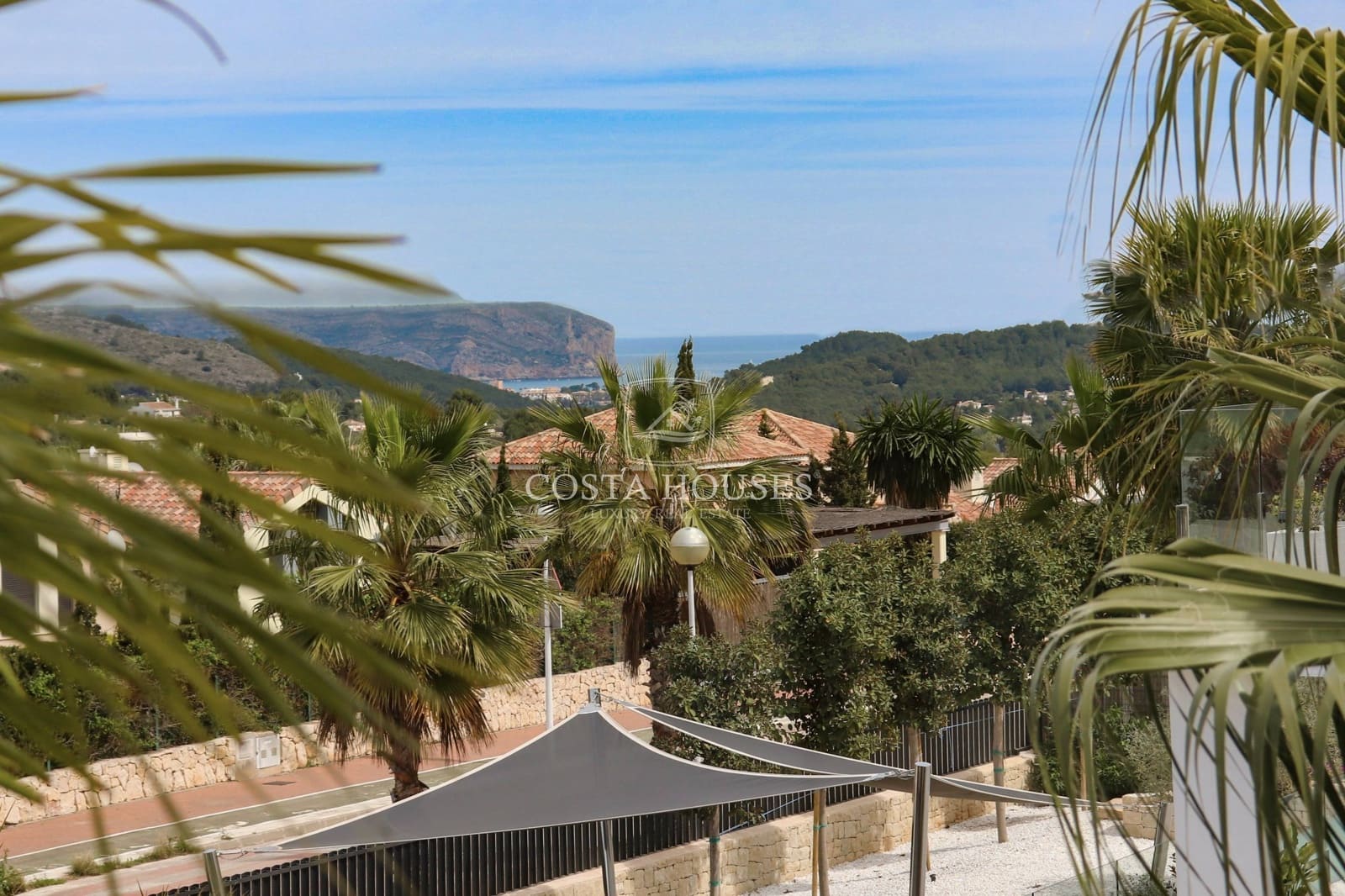 6 bedroom Villa for sale in Javea / Xabia with pool - € 1,795,000 (Ref: 8863962)