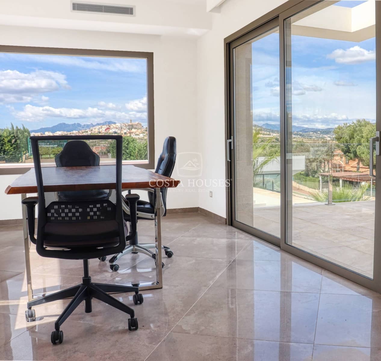 6 bedroom Villa for sale in Javea / Xabia with pool - € 1,795,000 (Ref: 8863962)