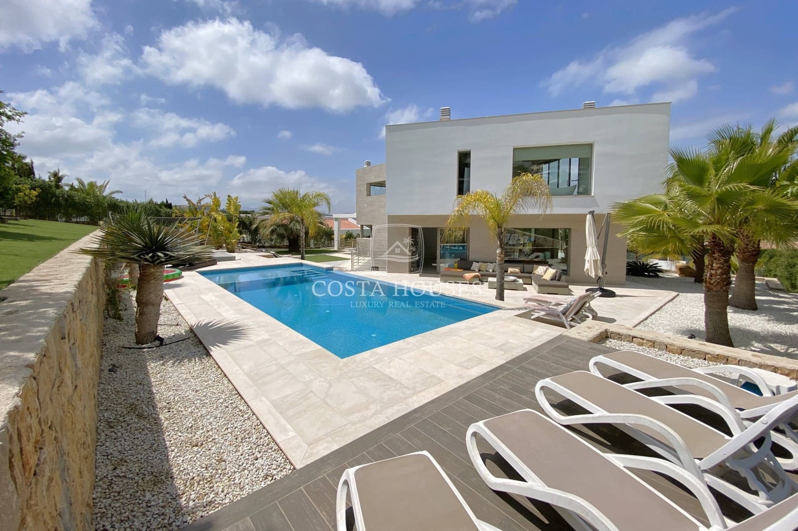 6 bedroom Villa for sale in Javea / Xabia with pool - € 1,795,000 (Ref: 8863962)