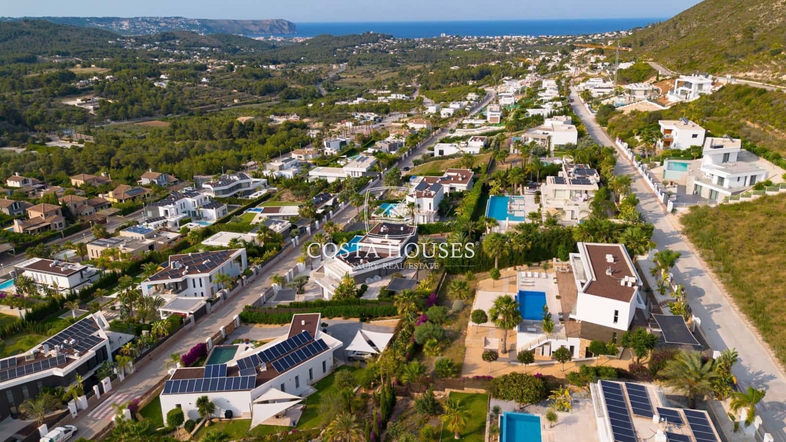 6 bedroom Villa for sale in Javea / Xabia with pool - € 1,795,000 (Ref: 8863962)