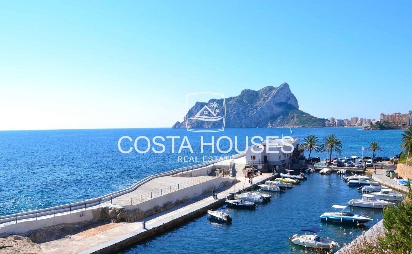 4 chambre Villa/Maison à vendre à Cumbre del Sol avec piscine garage - 1 914 000 € (Ref: 8863976)