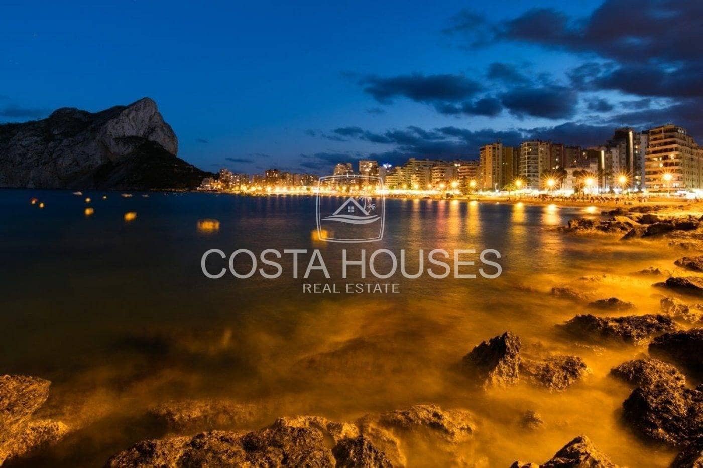 5 bedroom Villa for sale in Calpe / Calp with pool garage - € 1,990,000 (Ref: 8863982)