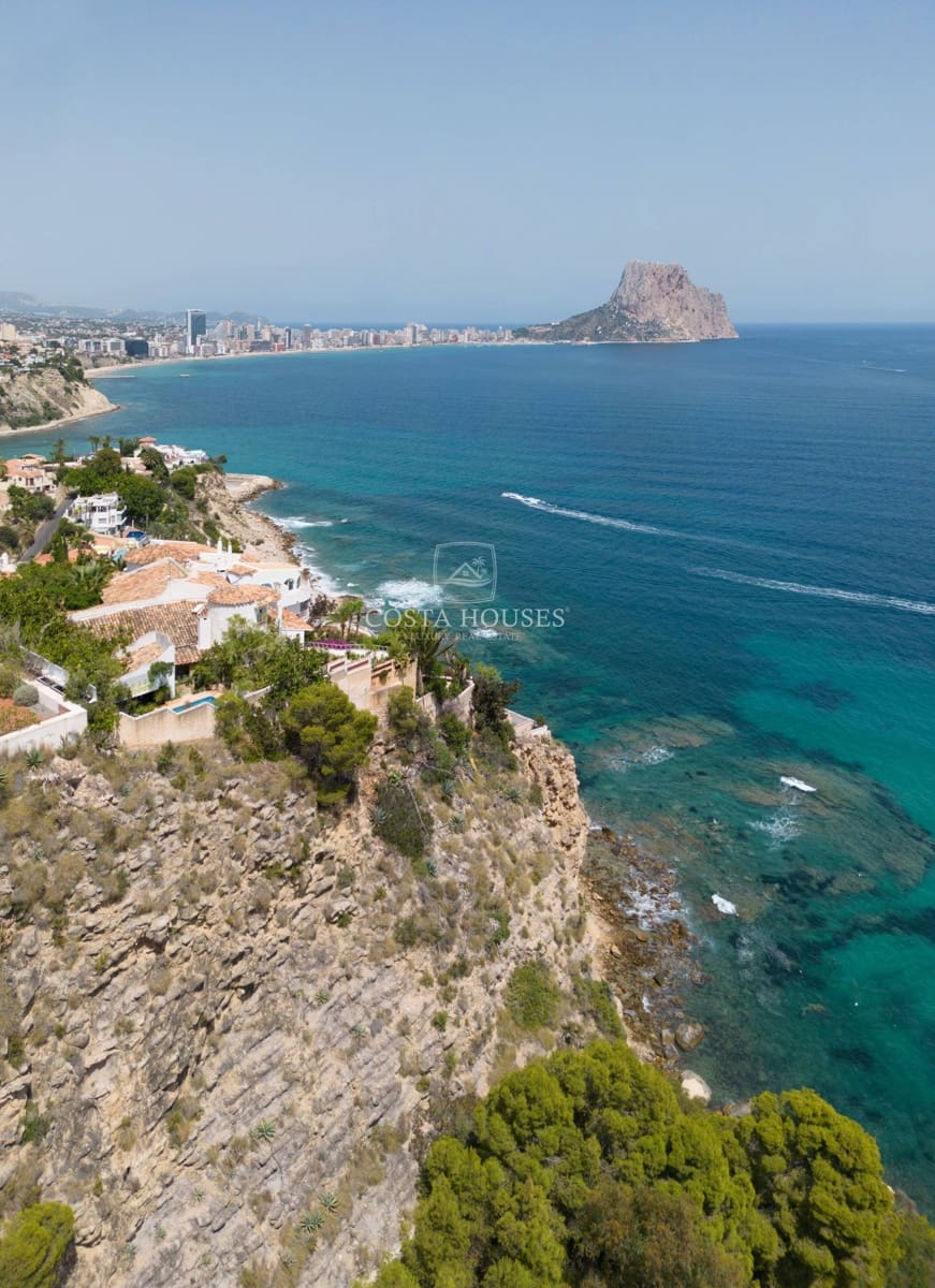 5 bedroom Villa for sale in Calpe / Calp with pool garage - € 1,990,000 (Ref: 8863982)