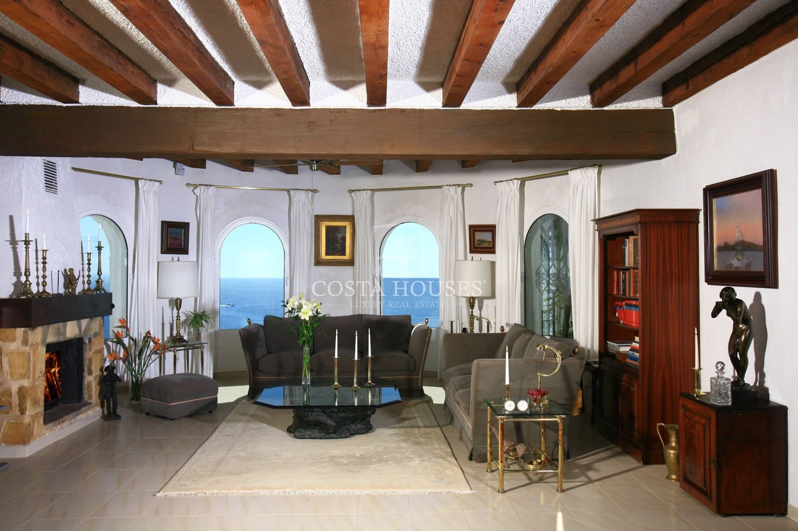 5 bedroom Villa for sale in Calpe / Calp with pool garage - € 1,990,000 (Ref: 8863982)