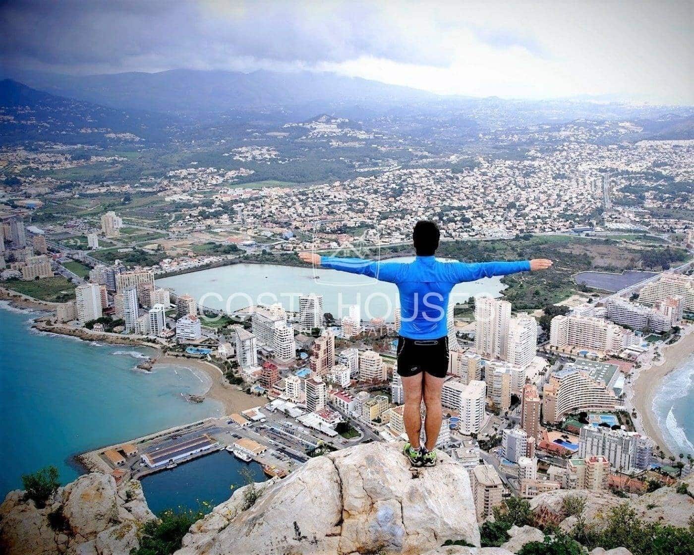 5 bedroom Villa for sale in Calpe / Calp with pool garage - € 1,990,000 (Ref: 8863982)