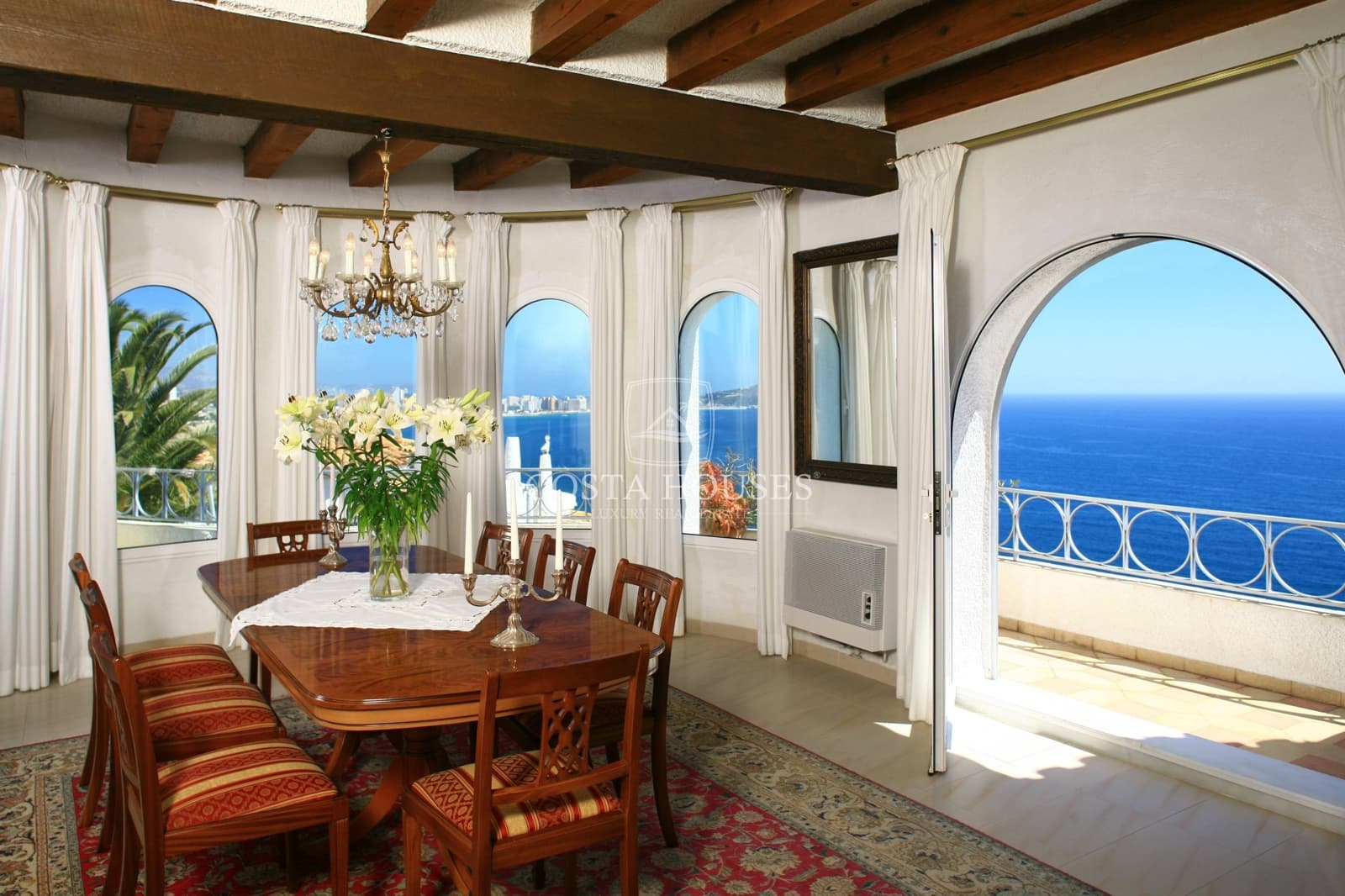 5 bedroom Villa for sale in Calpe / Calp with pool garage - € 1,990,000 (Ref: 8863982)