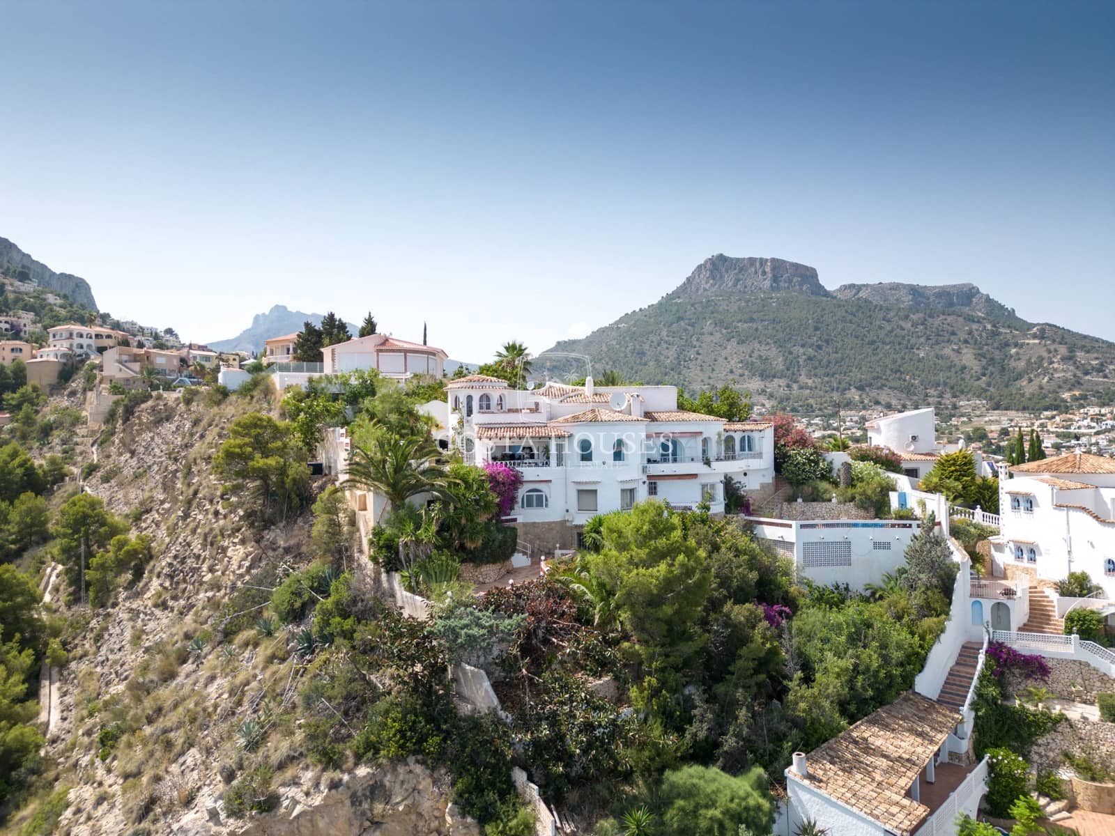 5 bedroom Villa for sale in Calpe / Calp with pool garage - € 1,990,000 (Ref: 8863982)