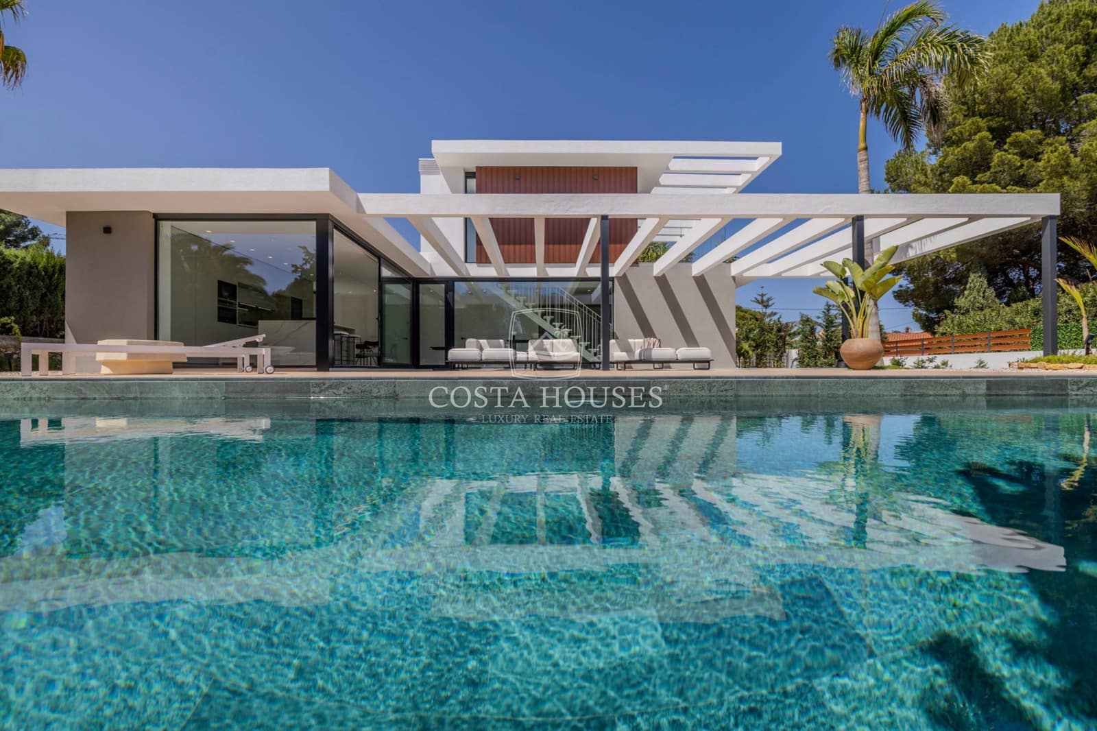 4 makuuhuone Huvila myytävänä paikassa Denia mukana uima-altaan 
autotalli - 1 890 000 € (Ref: 8863983)