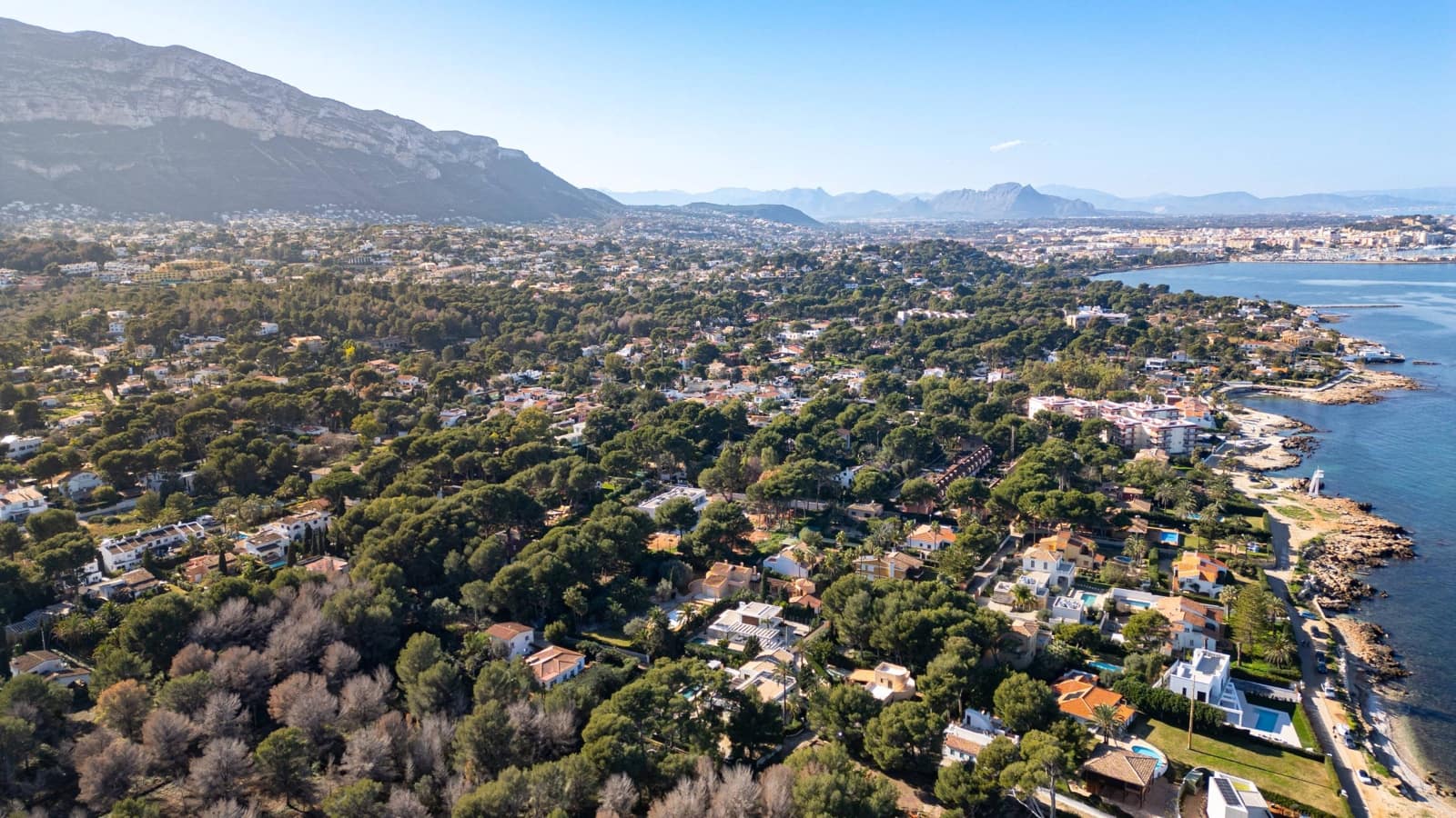 4 makuuhuone Huvila myytävänä paikassa Denia mukana uima-altaan 
autotalli - 1 890 000 € (Ref: 8863983)