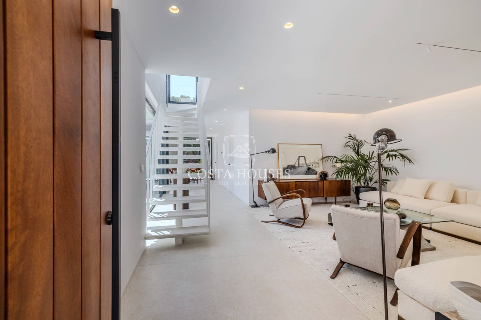 4 bedroom Villa for sale in Denia with pool garage - € 1,890,000 (Ref: 8863983)