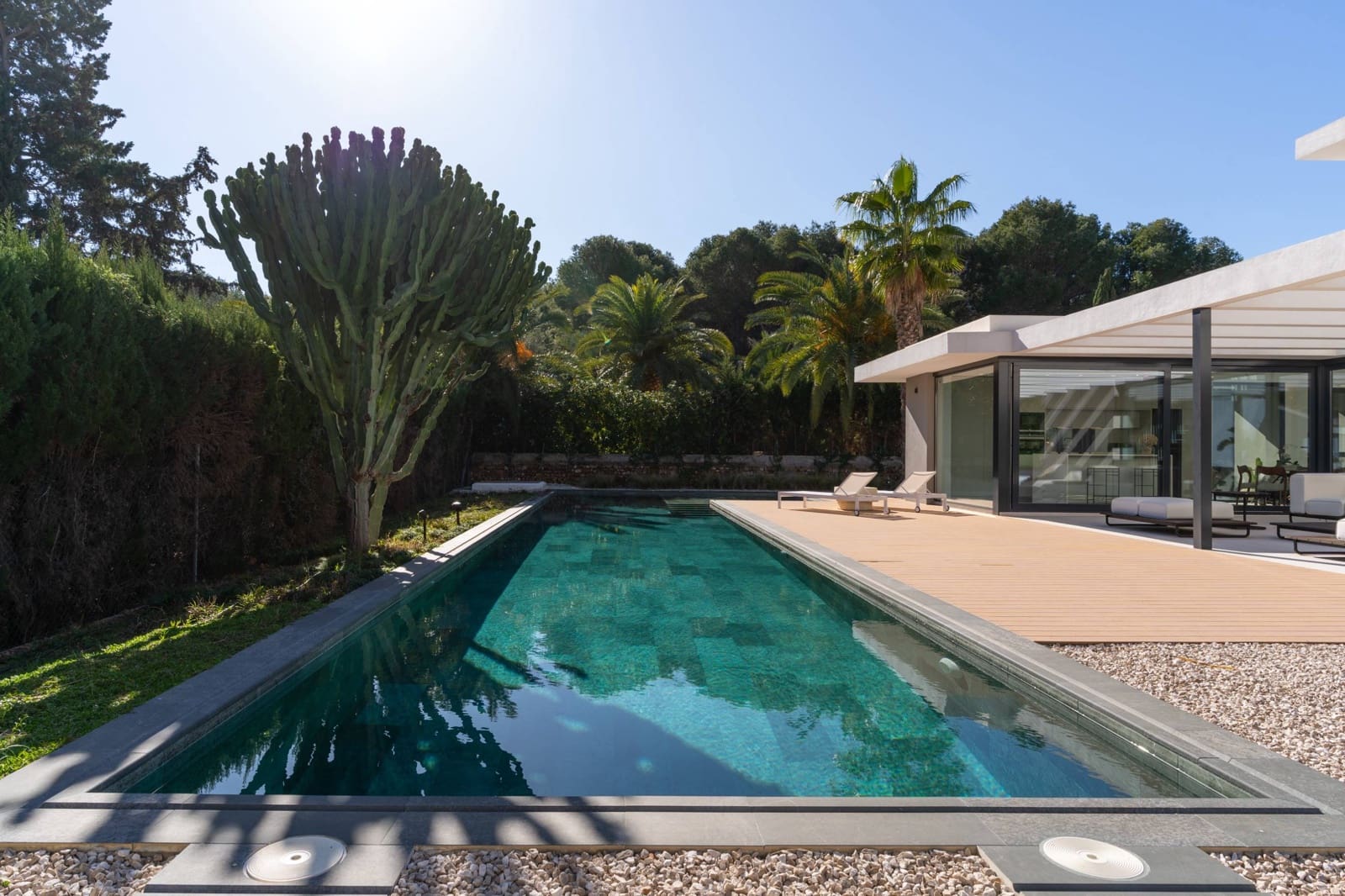 4 bedroom Villa for sale in Denia with pool garage - € 1,890,000 (Ref: 8863983)