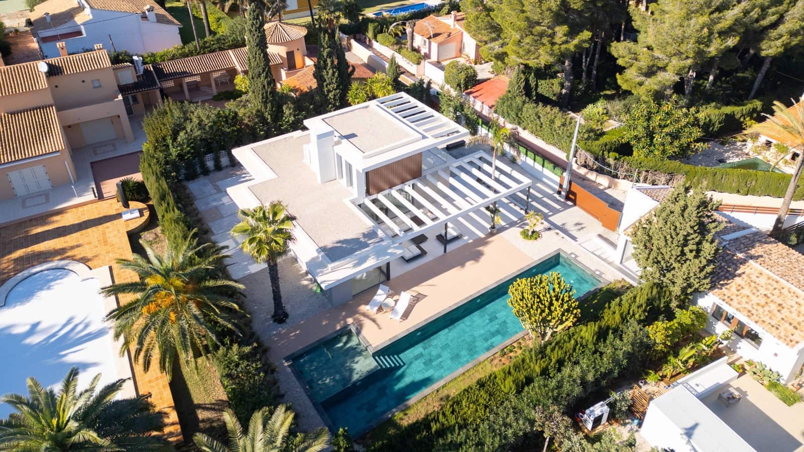 4 bedroom Villa for sale in Denia with pool garage - € 1,890,000 (Ref: 8863983)