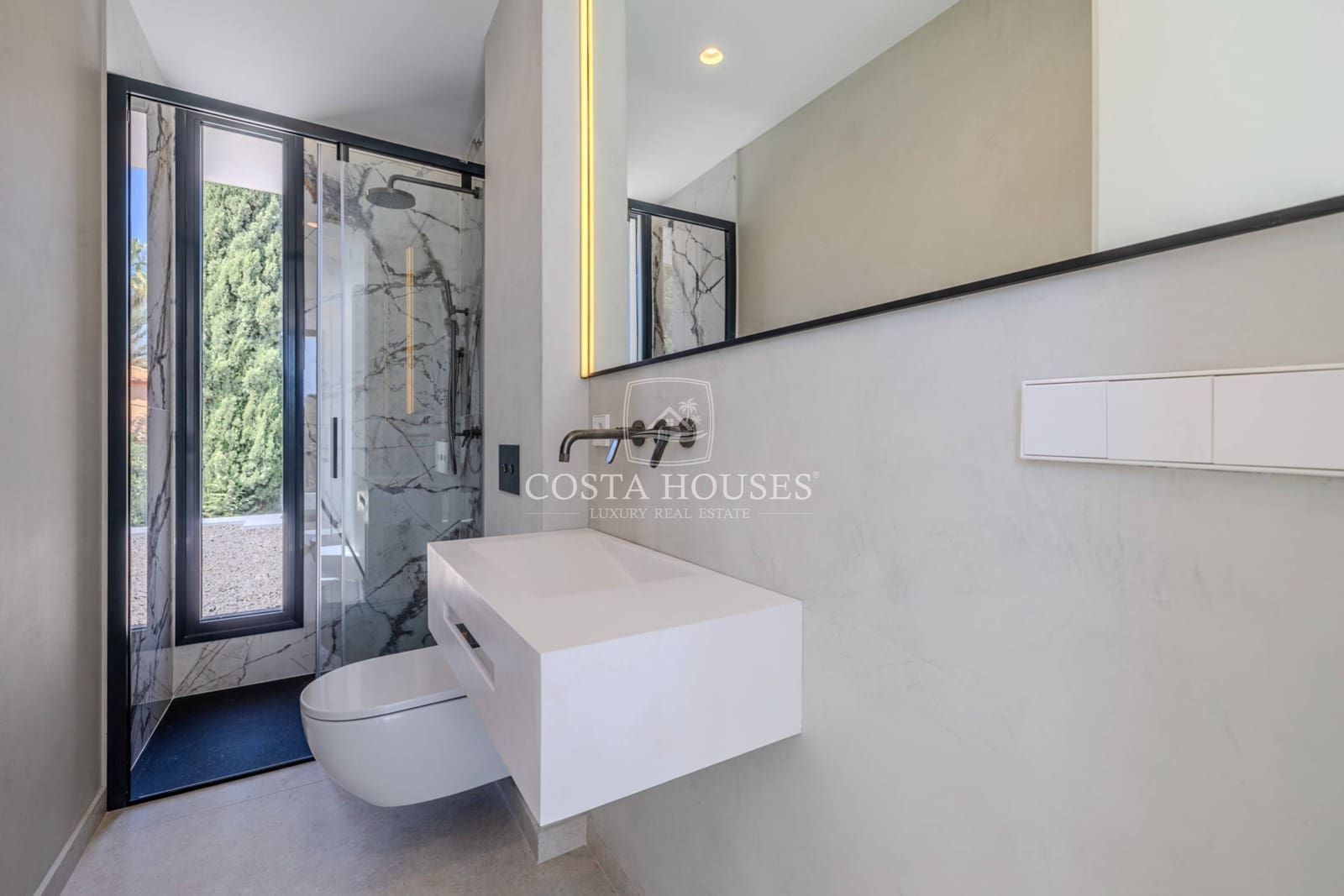 4 bedroom Villa for sale in Denia with pool garage - € 1,890,000 (Ref: 8863983)