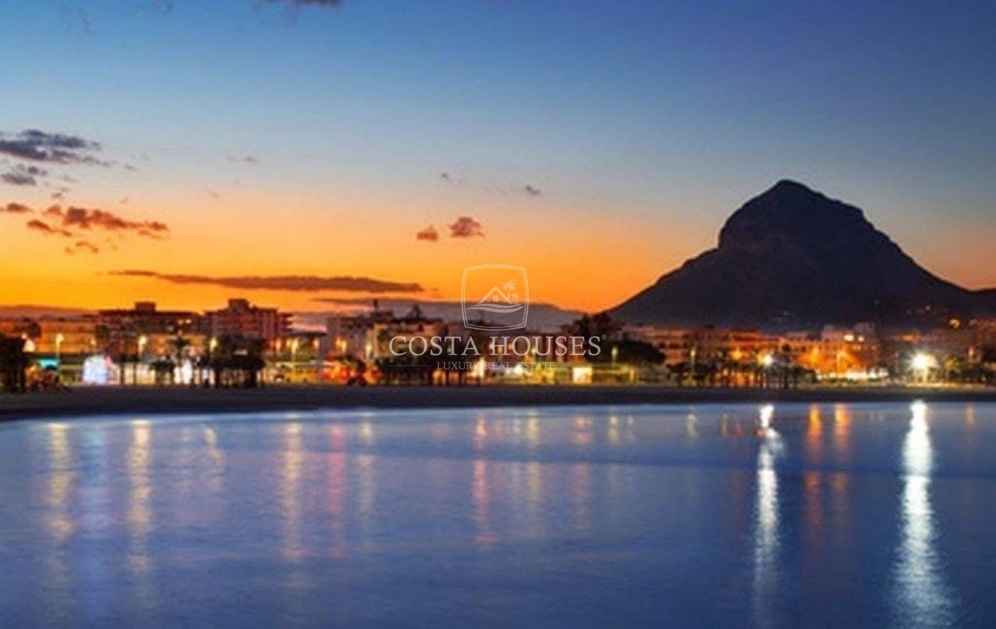 Chalet de 5 habitaciones en Javea / Xàbia en venta con piscina garaje - 2.150.000 € (Ref: 8863990)