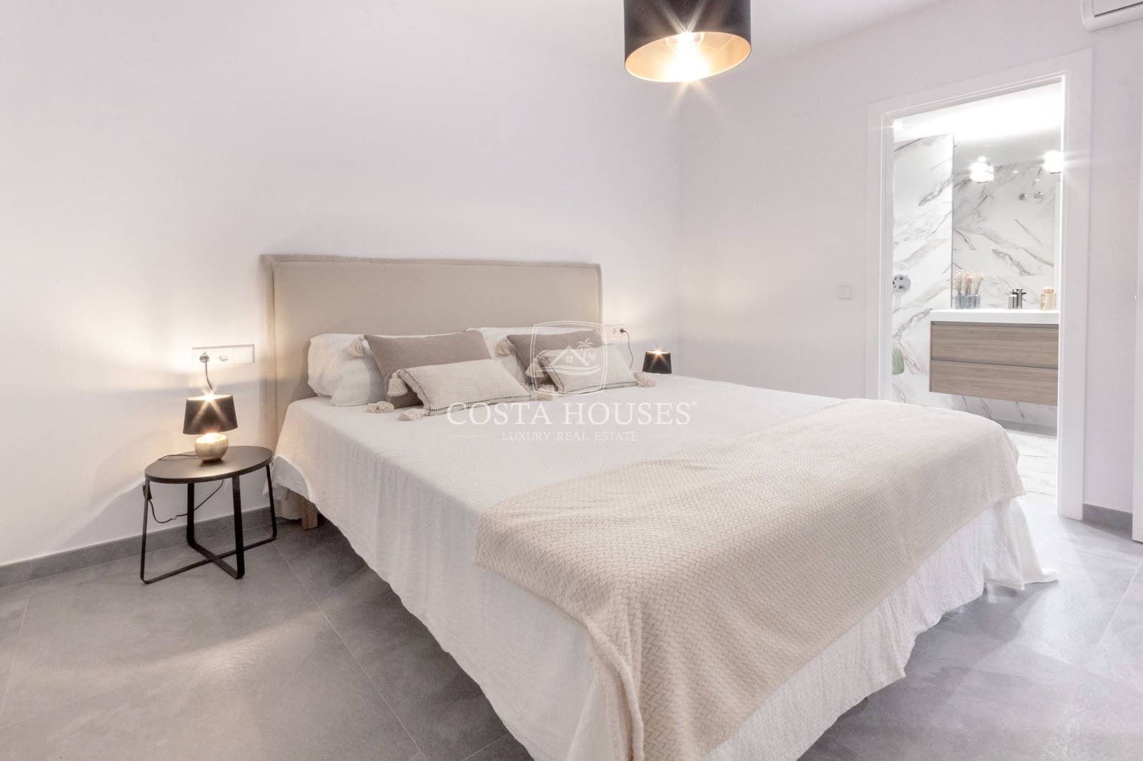 Chalet de 4 habitaciones en Javea / Xàbia en venta con piscina garaje - 2.250.000 € (Ref: 8863991)