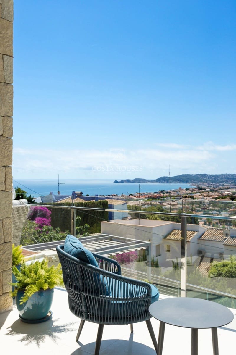 4 bedroom Villa for sale in Javea / Xabia with pool - € 2,195,000 (Ref: 8863994)