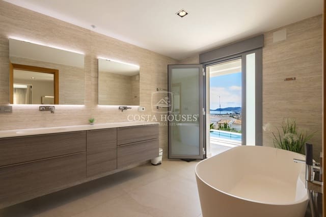 Chalet de 4 habitaciones en Javea / Xàbia en venta con piscina - 2.195.000 € (Ref: 8863994)