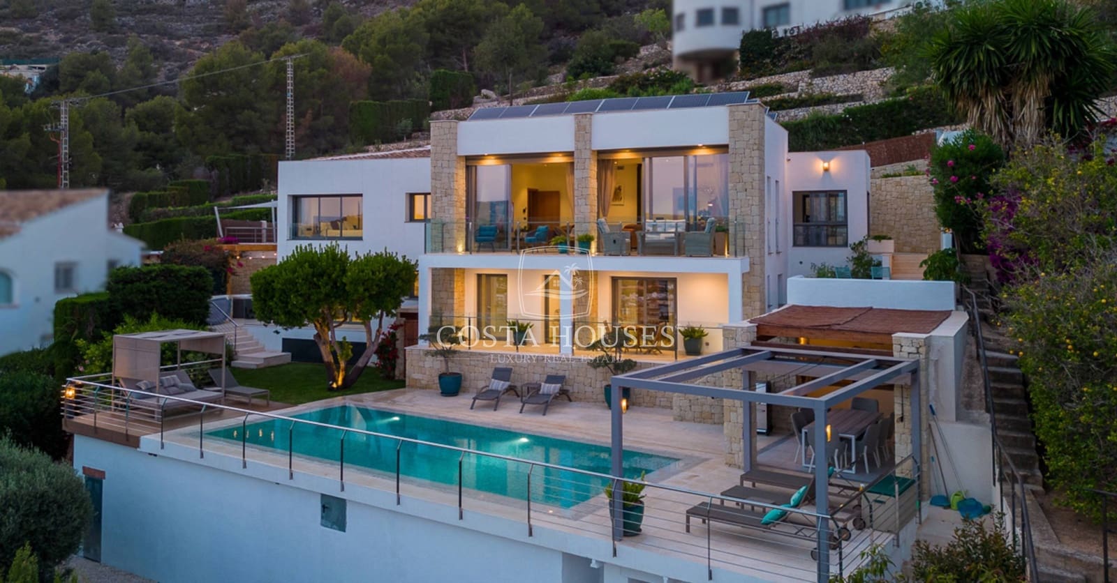 4 bedroom Villa for sale in Javea / Xabia with pool - € 2,195,000 (Ref: 8863994)