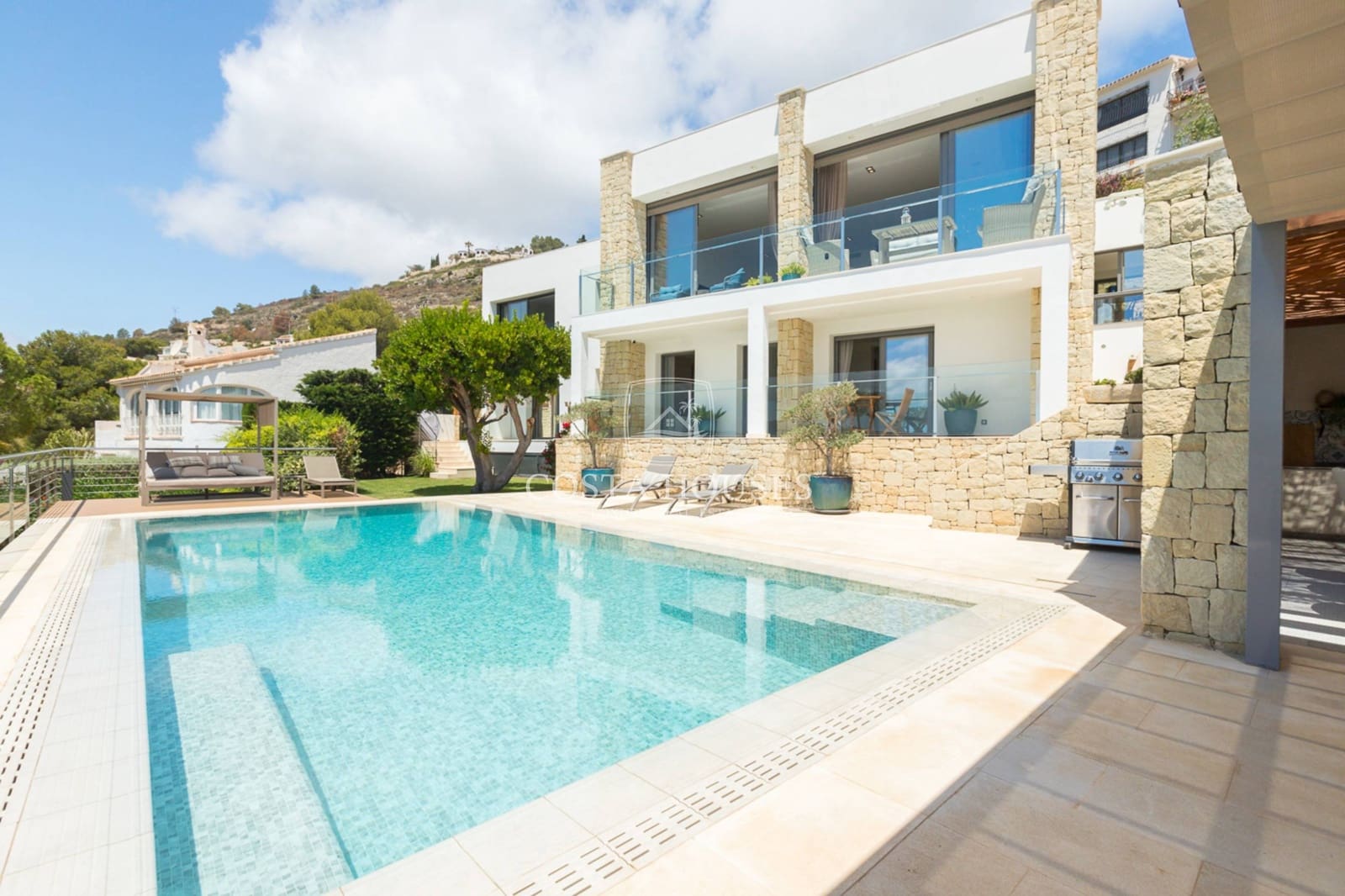 4 bedroom Villa for sale in Javea / Xabia with pool - € 2,195,000 (Ref: 8863994)