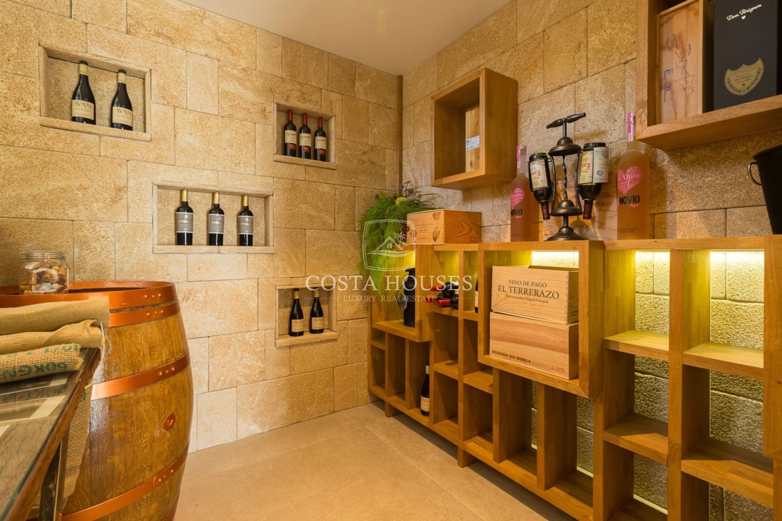 4 bedroom Villa for sale in Javea / Xabia with pool - € 2,195,000 (Ref: 8863994)