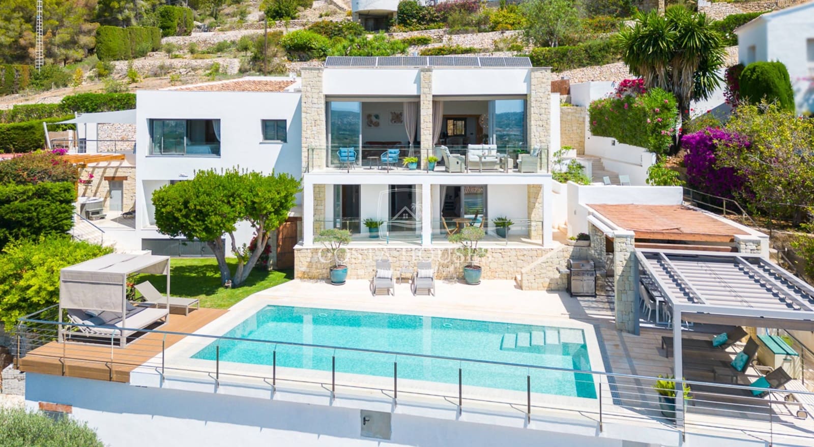 4 bedroom Villa for sale in Javea / Xabia with pool - € 2,195,000 (Ref: 8863994)