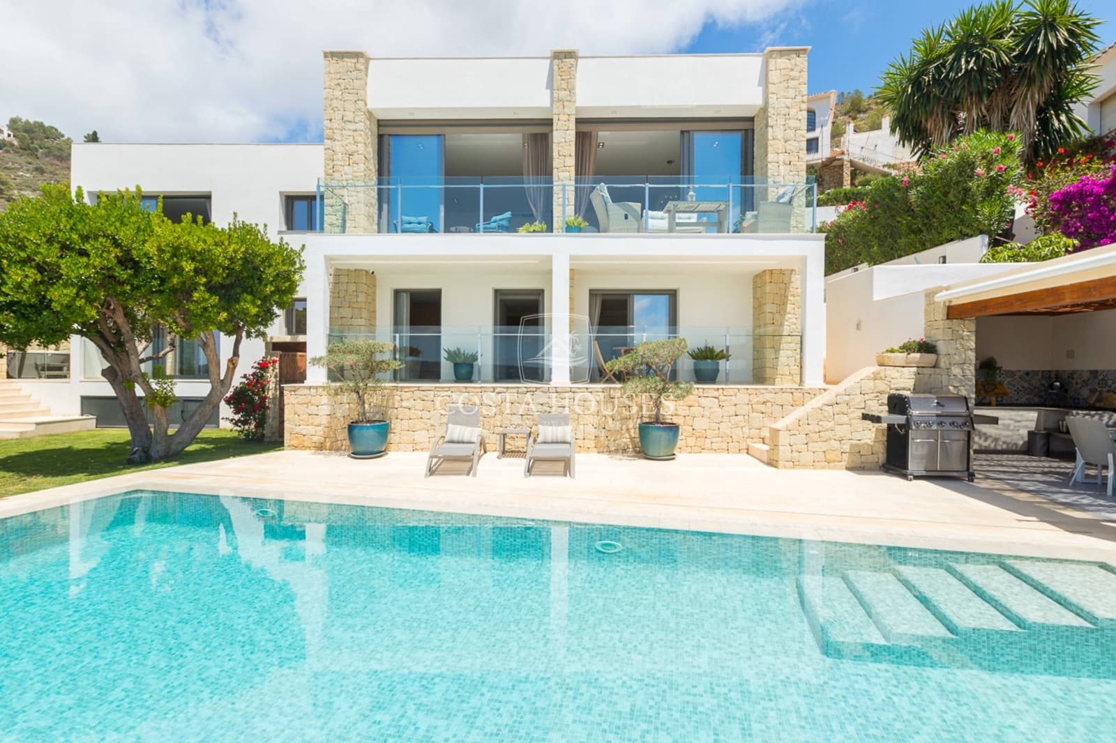 4 bedroom Villa for sale in Javea / Xabia with pool - € 2,195,000 (Ref: 8863994)