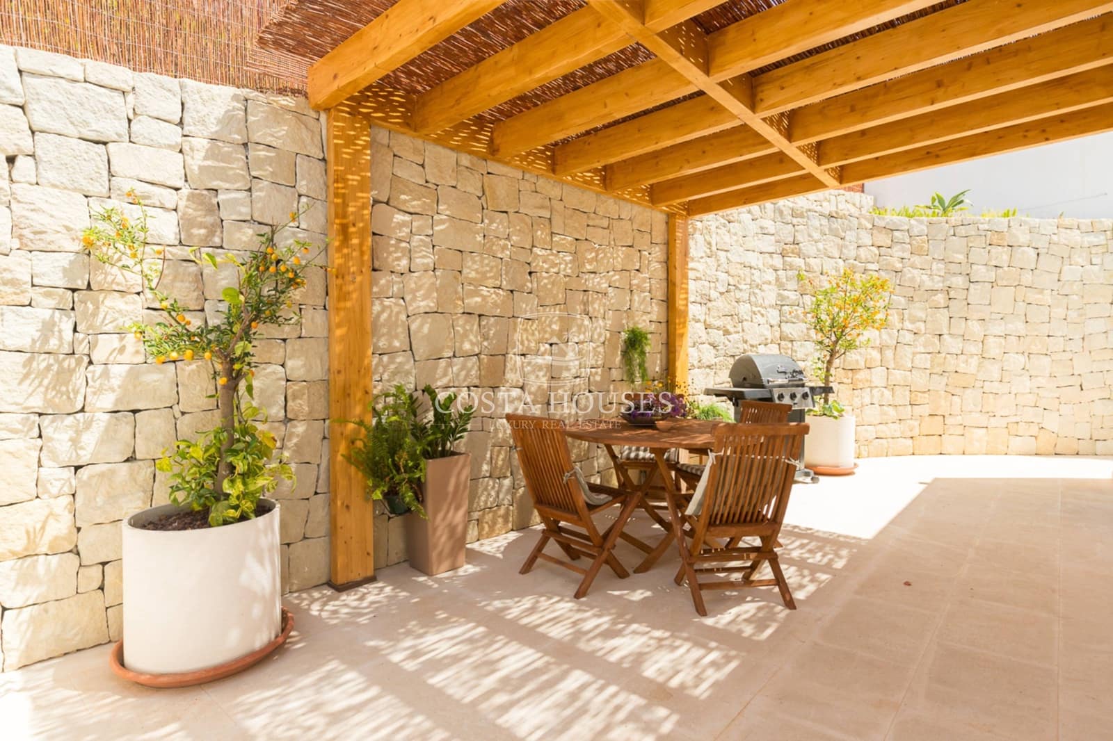 4 bedroom Villa for sale in Javea / Xabia with pool - € 2,195,000 (Ref: 8863994)