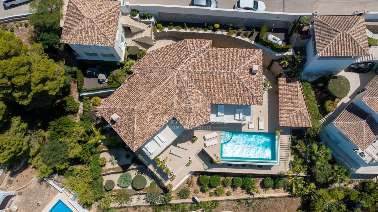 4 bedroom Villa for sale in Moraira with pool garage - € 2,200,000 (Ref: 8863996)