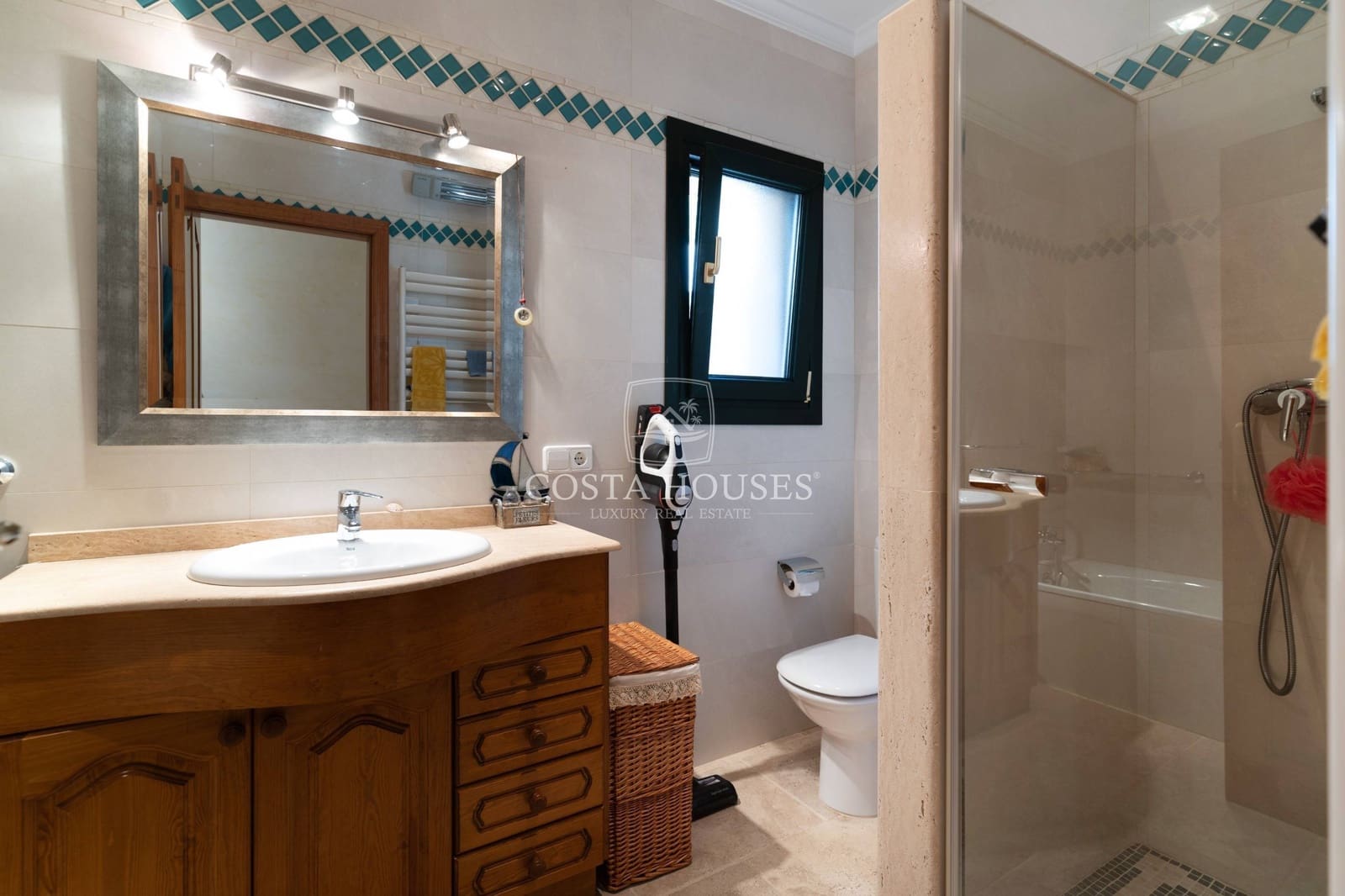 5 soveværelse Finca/Landehus til salg i Benissa med swimmingpool garage - € 2.200.000 (Ref: 8863997)