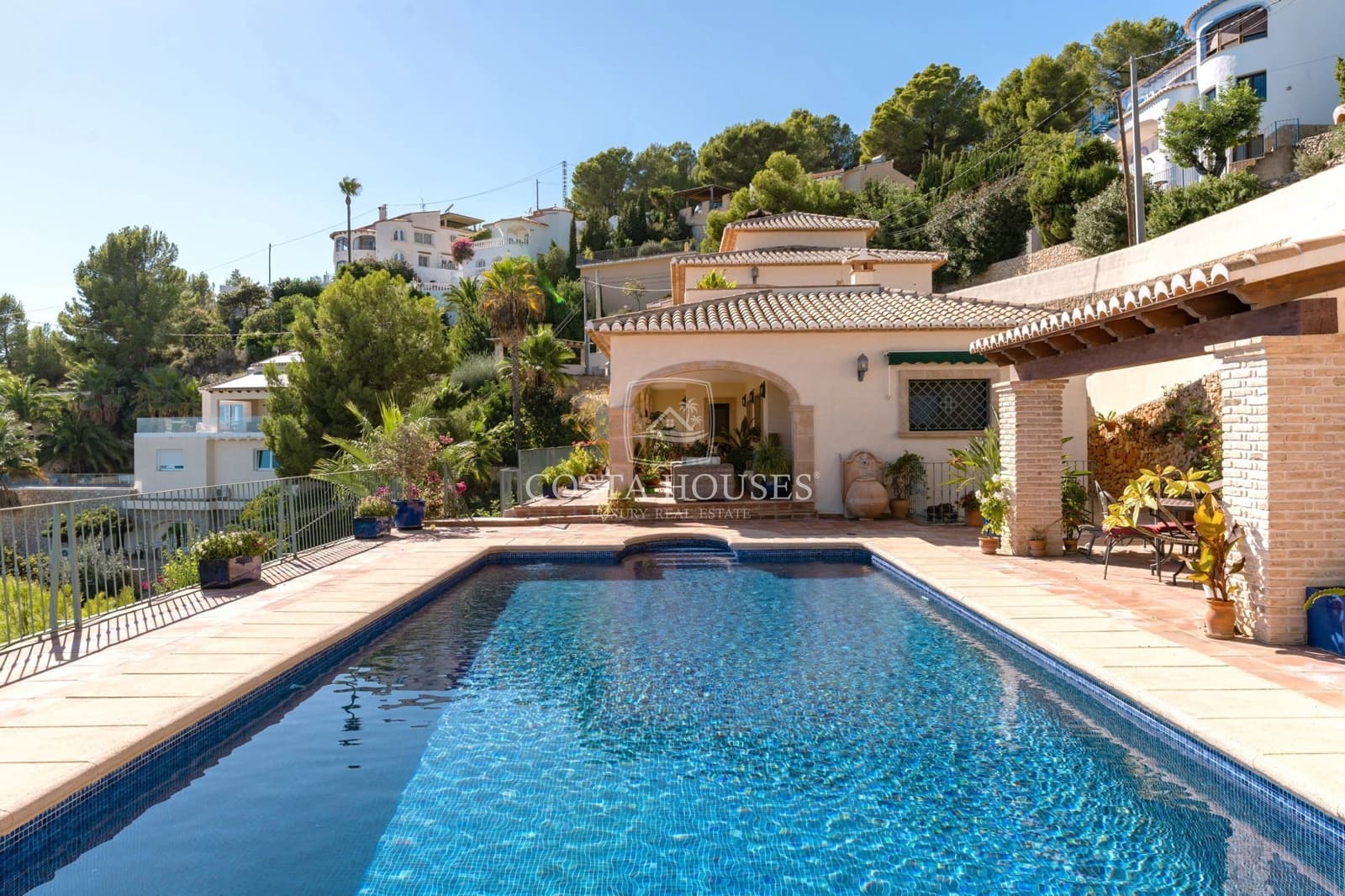 5 soveværelse Finca/Landehus til salg i Benissa med swimmingpool garage - € 2.200.000 (Ref: 8863997)