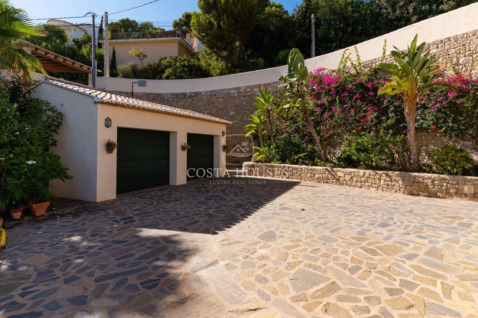 5 soveværelse Finca/Landehus til salg i Benissa med swimmingpool garage - € 2.200.000 (Ref: 8863997)