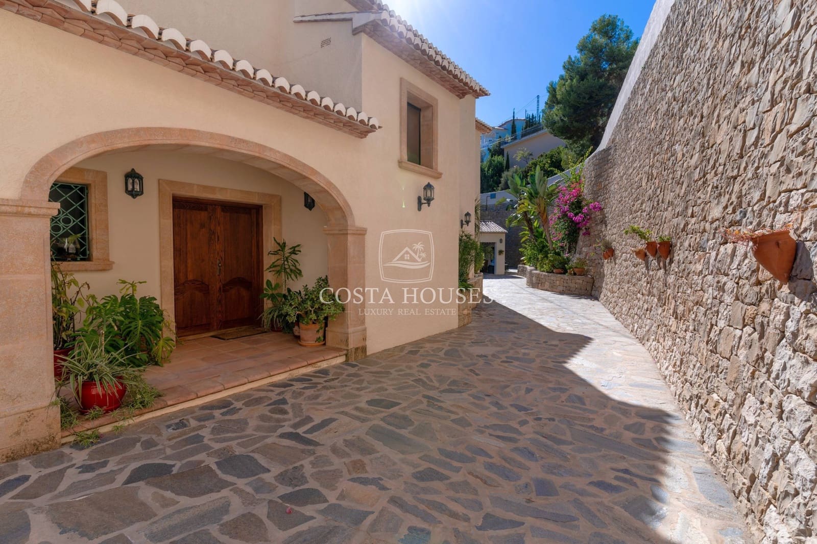 5 soveværelse Finca/Landehus til salg i Benissa med swimmingpool garage - € 2.200.000 (Ref: 8863997)