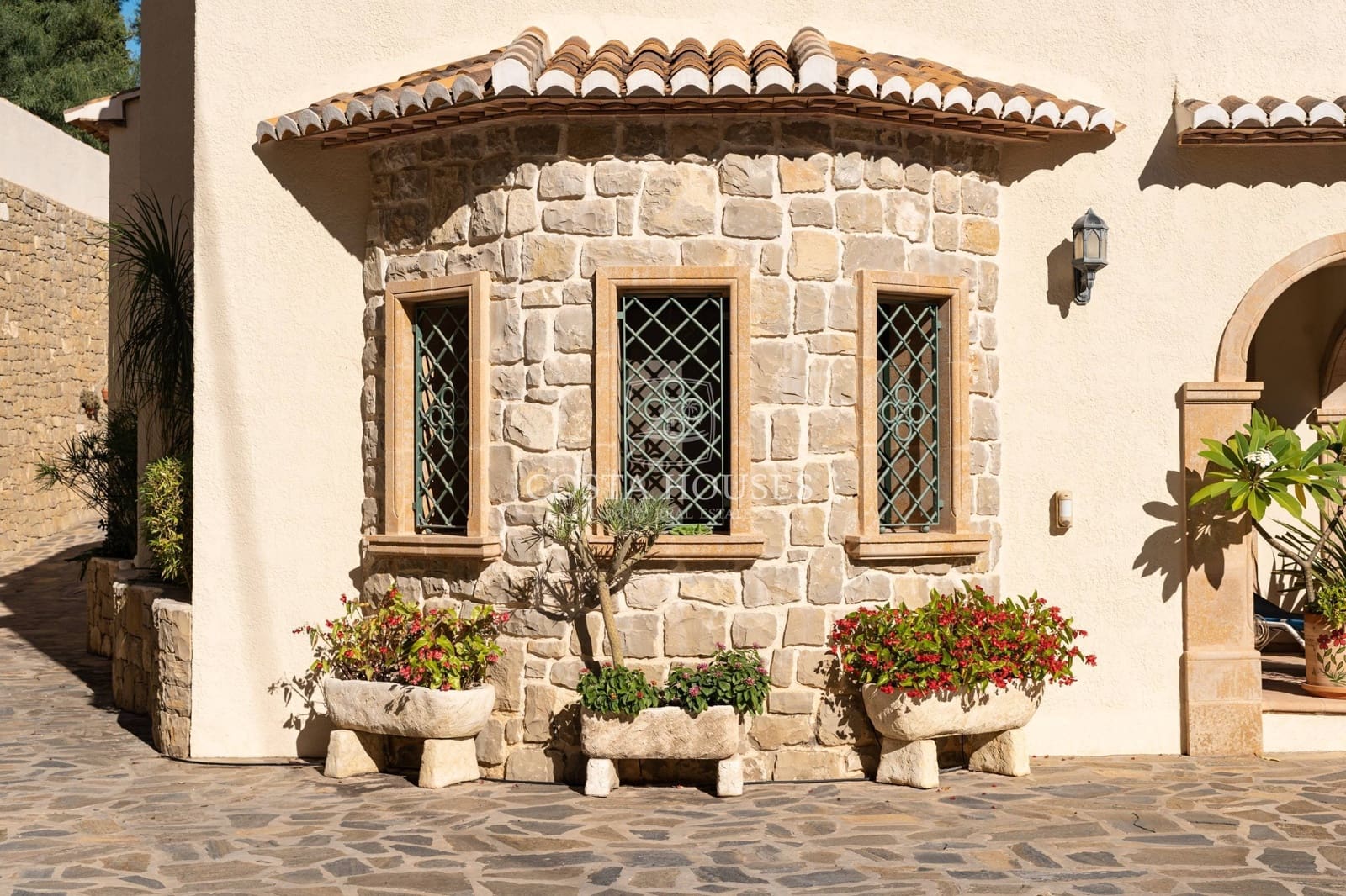 5 soveværelse Finca/Landehus til salg i Benissa med swimmingpool garage - € 2.200.000 (Ref: 8863997)