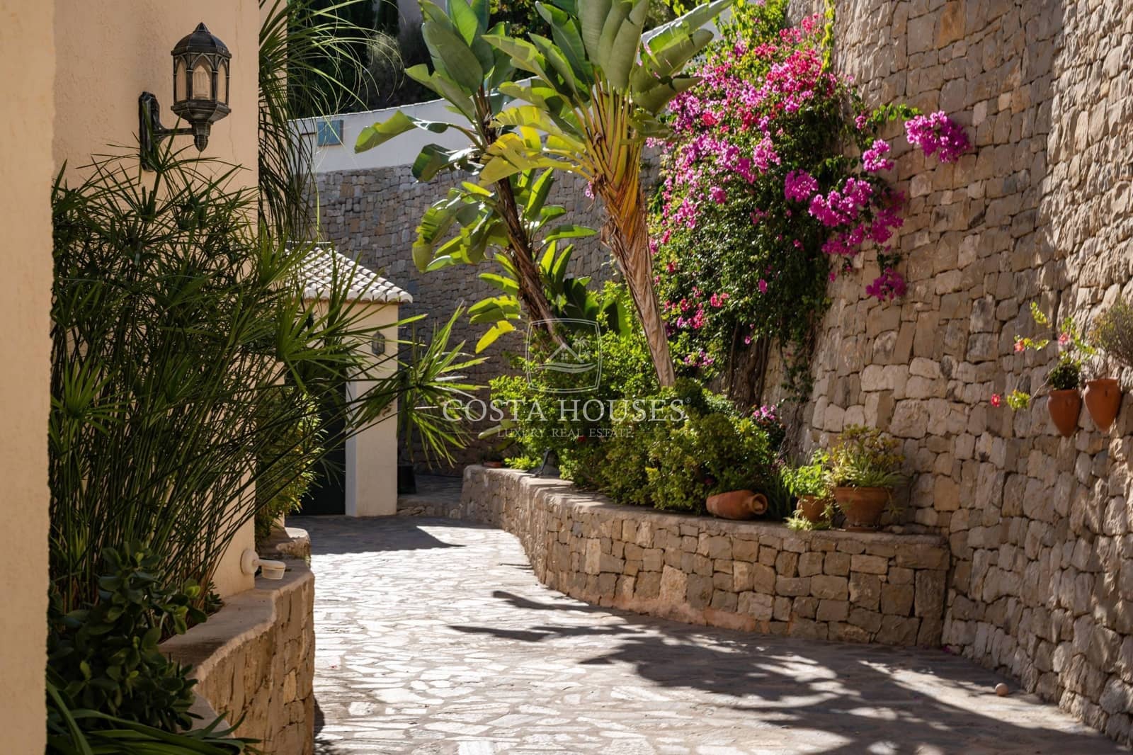 5 soveværelse Finca/Landehus til salg i Benissa med swimmingpool garage - € 2.200.000 (Ref: 8863997)