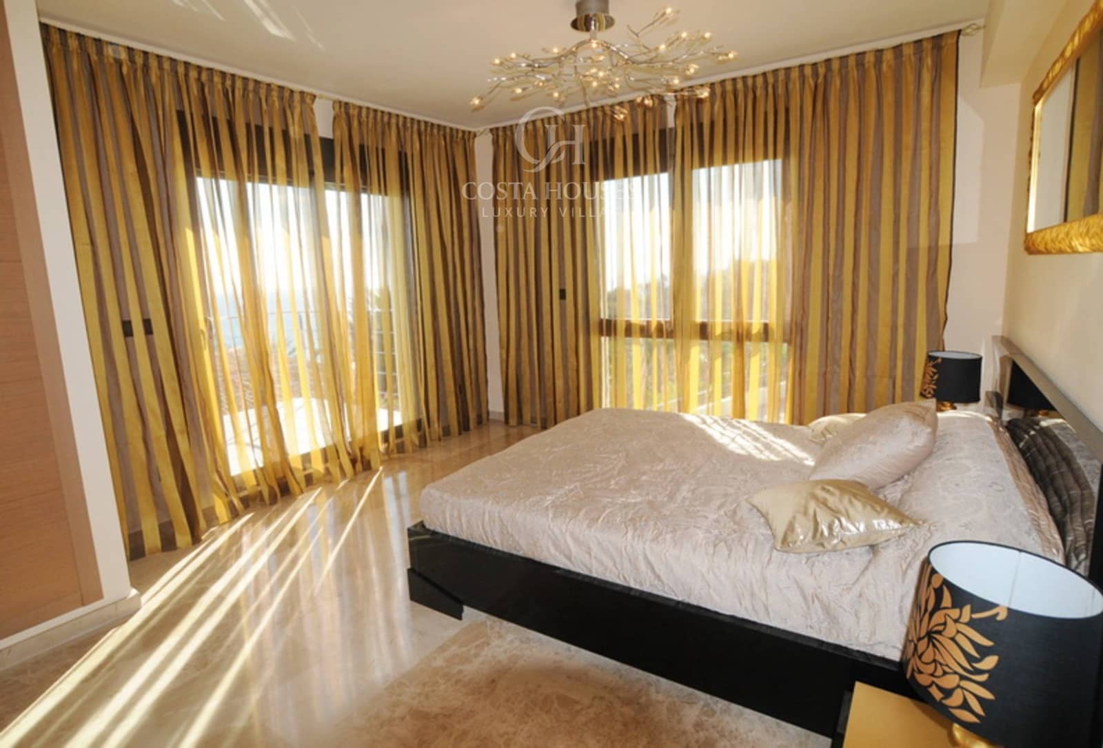 5 Zimmer Villa zu verkaufen in Javea / Xabia mit Pool - 2.200.000 € (Ref: 8864004)