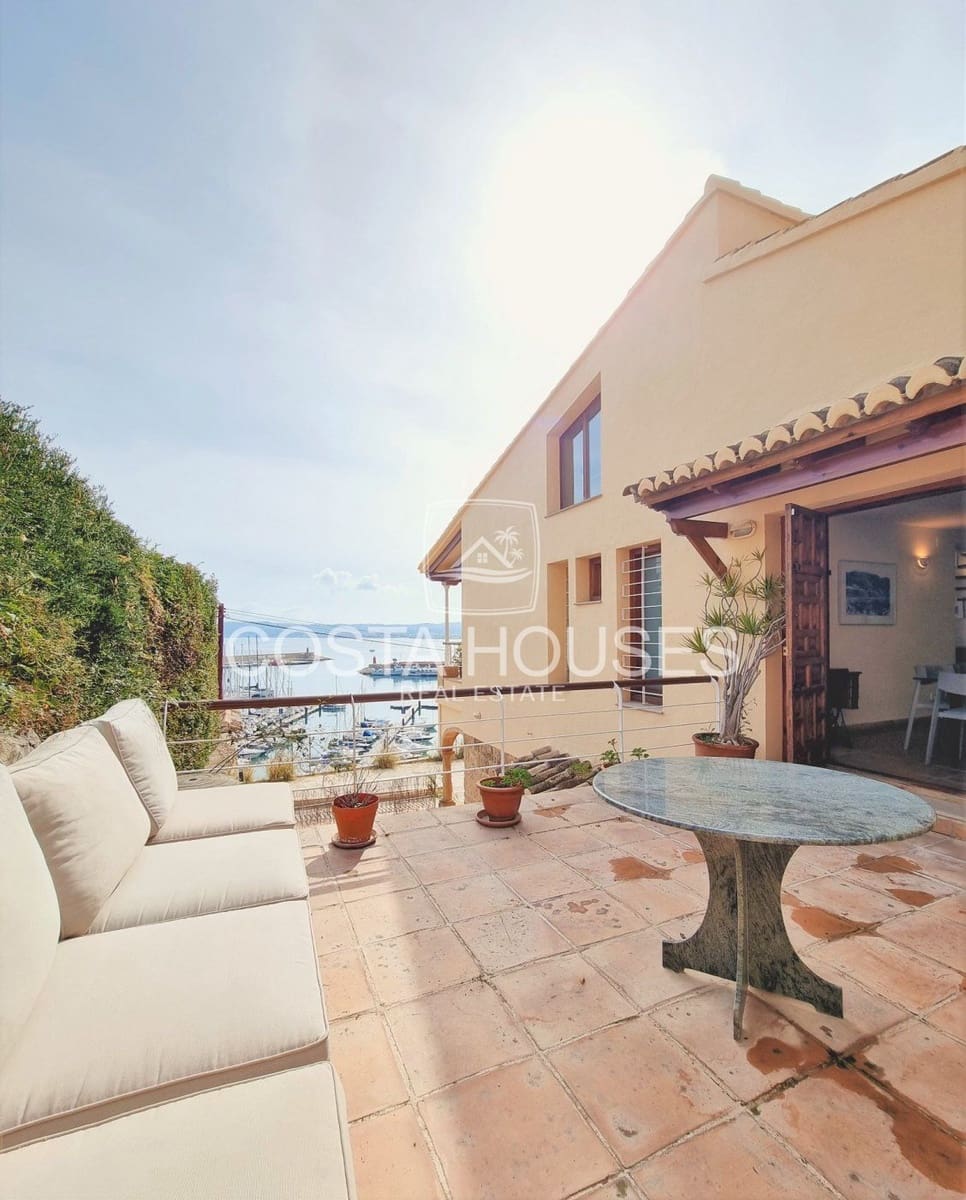 5 soveværelse Villa til salg i Javea / Xabia med swimmingpool garage - € 2.500.000 (Ref: 8864012)