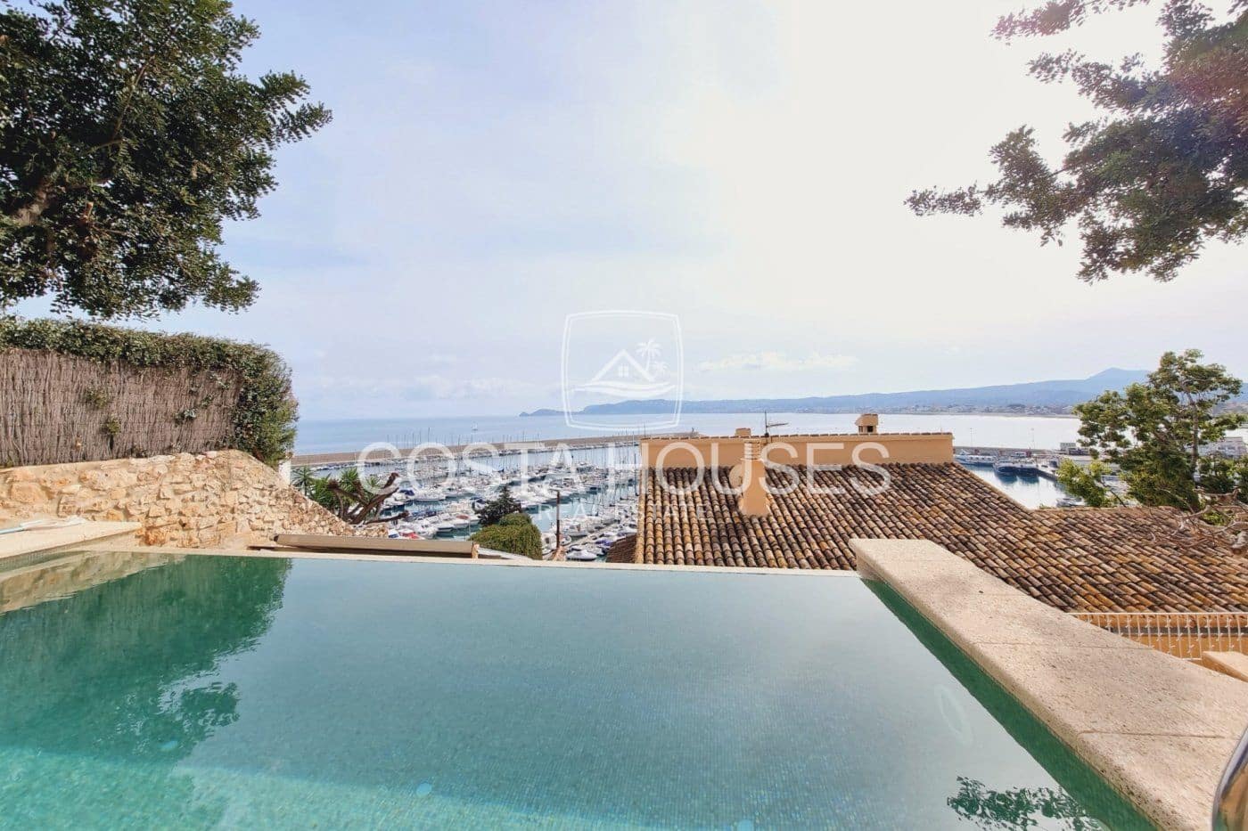 5 soveværelse Villa til salg i Javea / Xabia med swimmingpool garage - € 2.500.000 (Ref: 8864012)