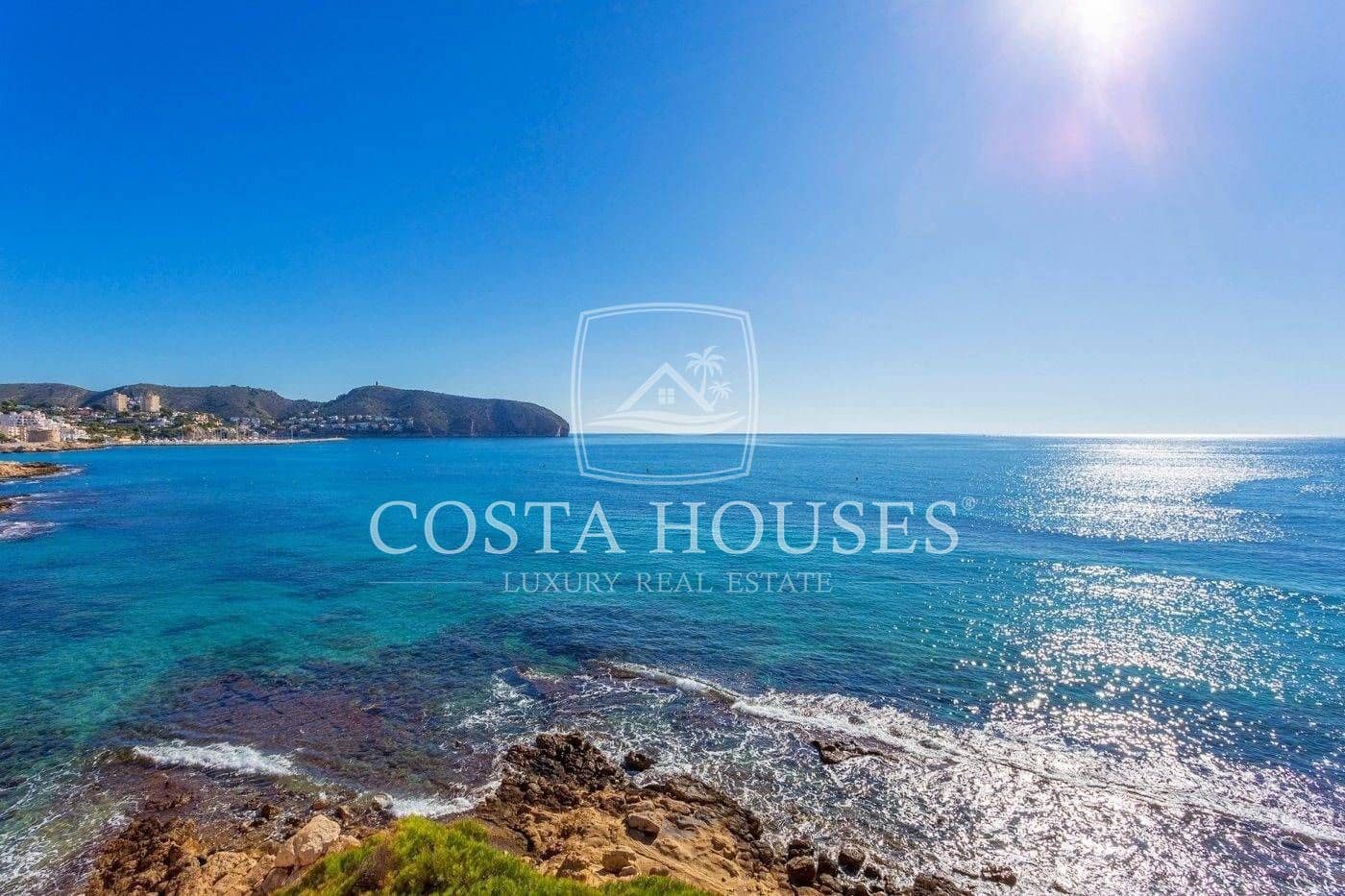 6 bedroom Villa for sale in Moraira with pool garage - € 2,500,000 (Ref: 8864013)