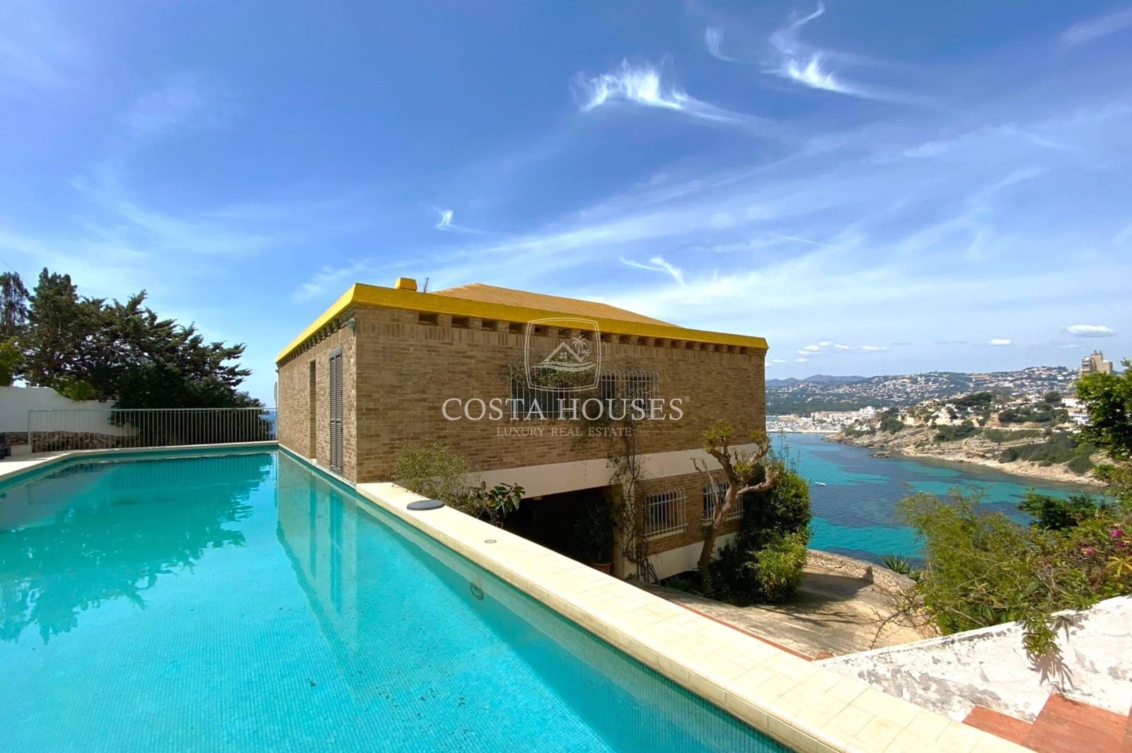 6 bedroom Villa for sale in Moraira with pool garage - € 2,500,000 (Ref: 8864013)