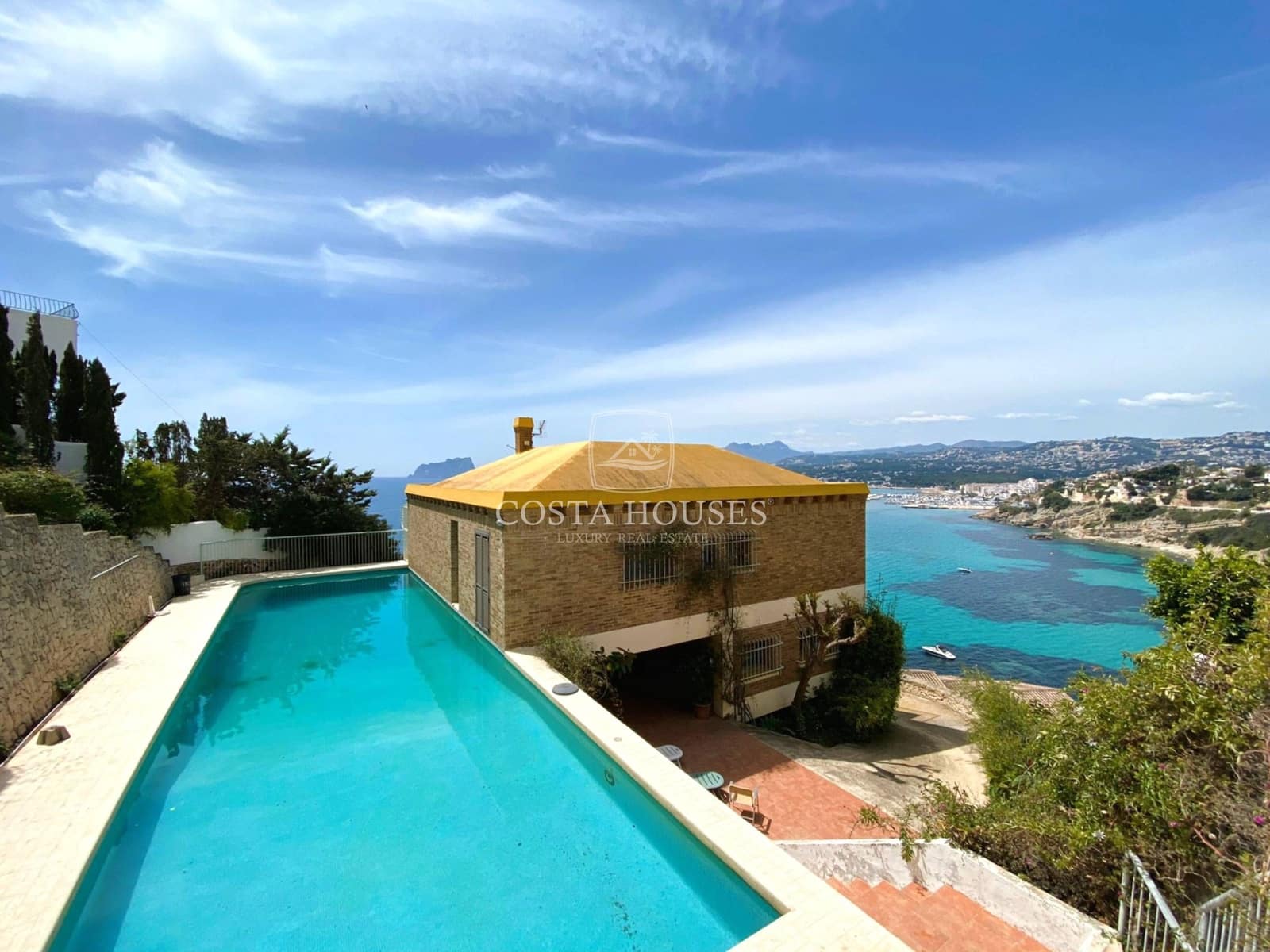 6 bedroom Villa for sale in Moraira with pool garage - € 2,500,000 (Ref: 8864013)