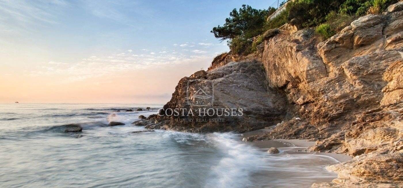 4 soveværelse Villa til salg i Benissa med swimmingpool garage - € 2.500.000 (Ref: 8864015)