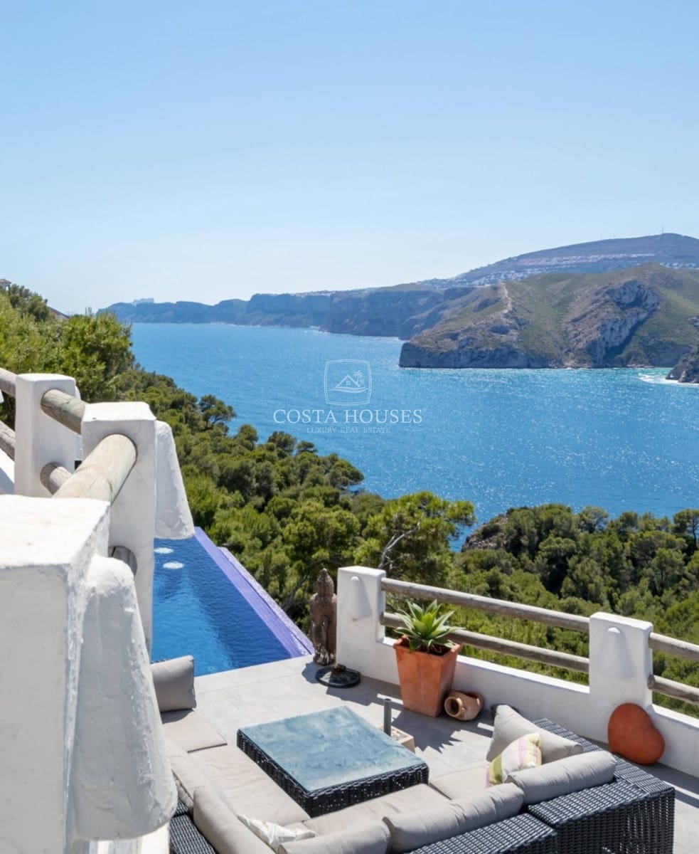 Chalet de 3 habitaciones en Javea / Xàbia en venta con piscina - 2.600.000 € (Ref: 8864018)