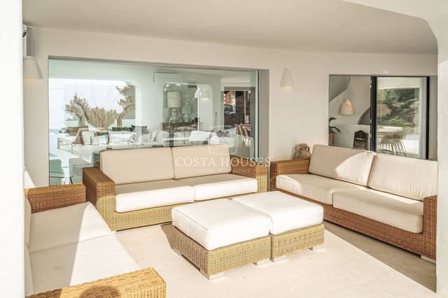 4 bedroom Villa for sale in Moraira, Teulada-Moraira with pool garage - € 2,900,000 (Ref: 8864019)