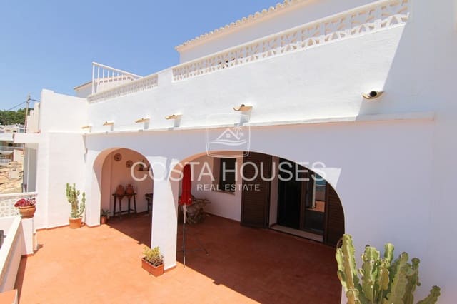 7 slaapkamer Villa te koop in Moraira, Teulada-Moraira - € 2.700.000 (Ref: 8864021)